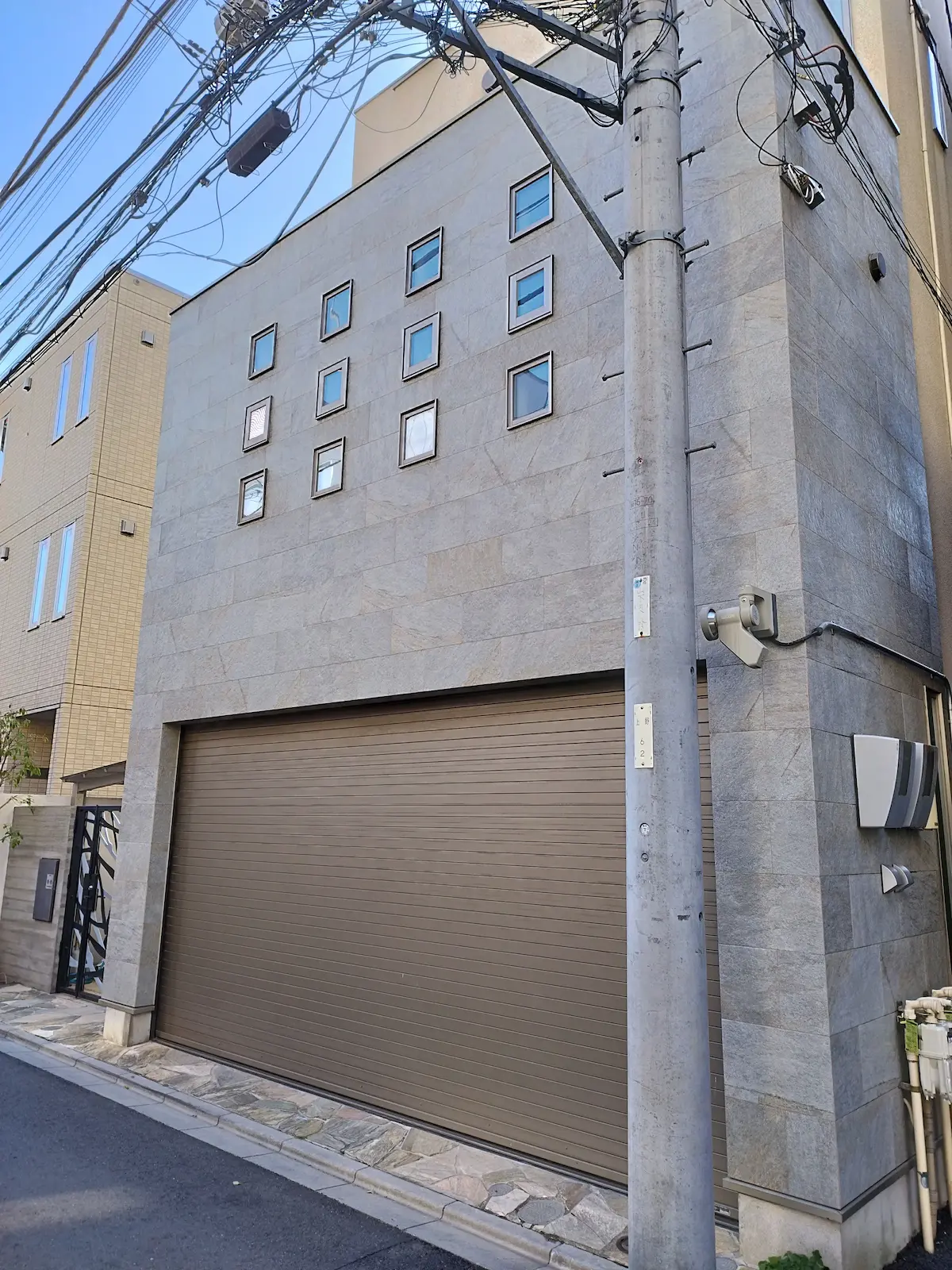 Square windows